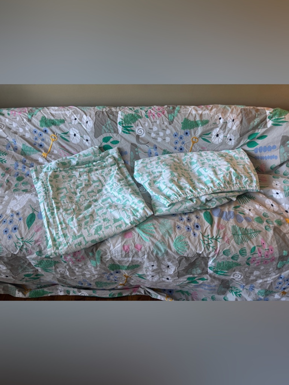The Land of Nod Twin Fitted Flat Sheet Embroidered Duvet SET Organic Cotton